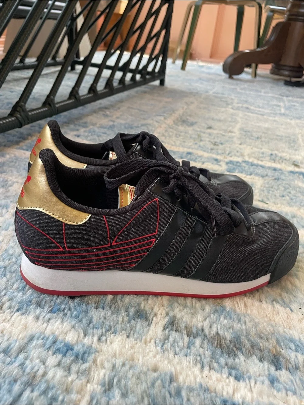 Adidas Samoa Men 8.5 Women 10 Black Denim Gold Red Trefoil Retro Sneakers Shoes